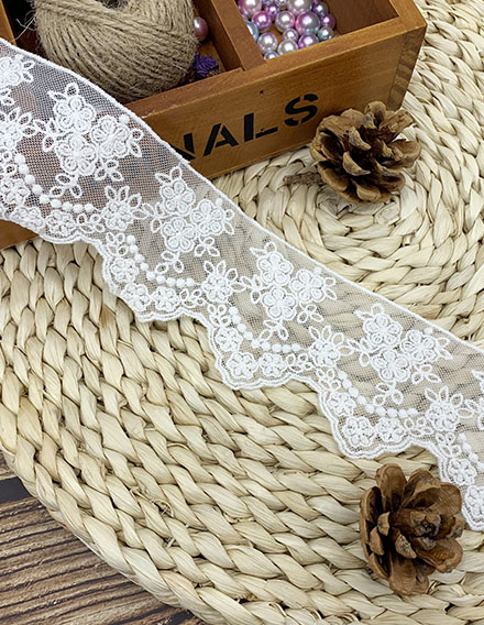 SS190603-LACE02 Ivory White Scalloped Floral Embroidered Lace Trim